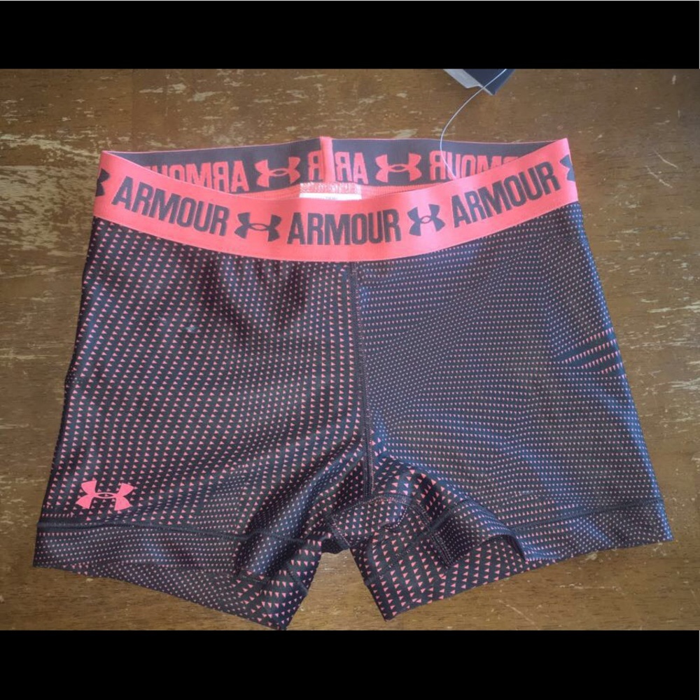 NWT under armour compression shorts